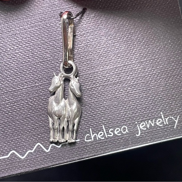 Chelsea Pewter Horses Zipper Pull or Pendant - Picture 3 of 5